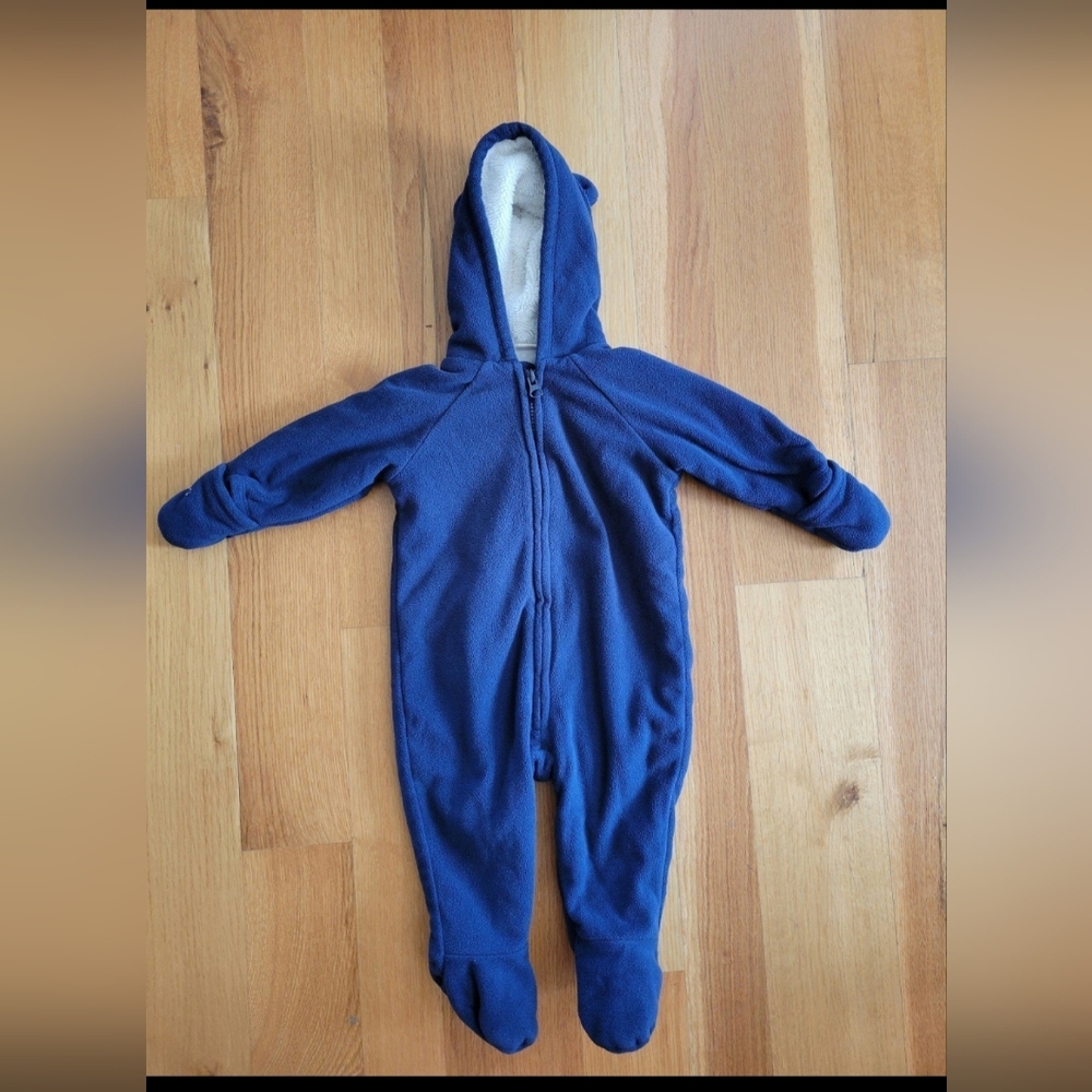 Old Navy 6-12 Months Bunting / Snowsuit